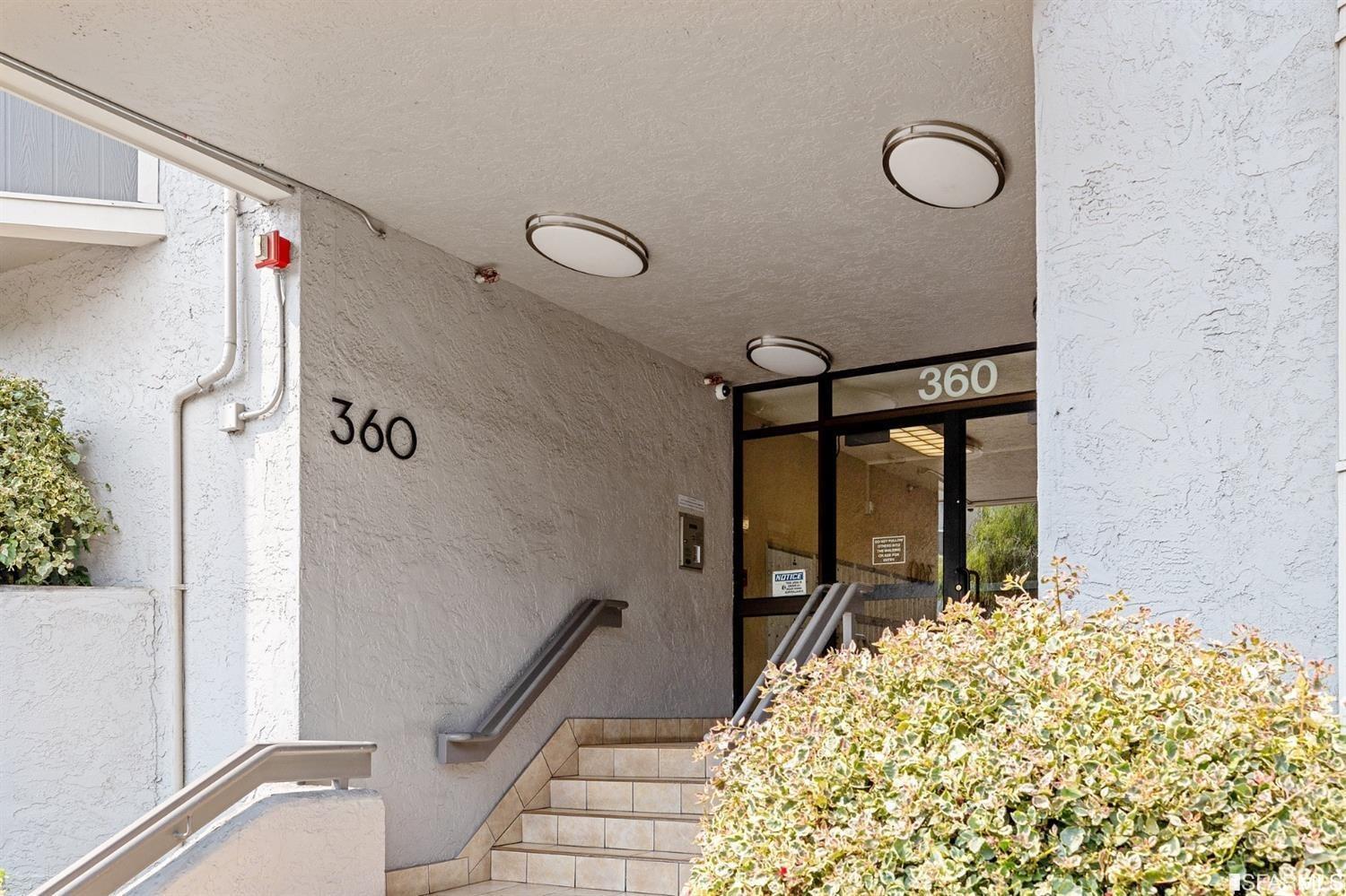 360 Guerrero Street Unit: 416