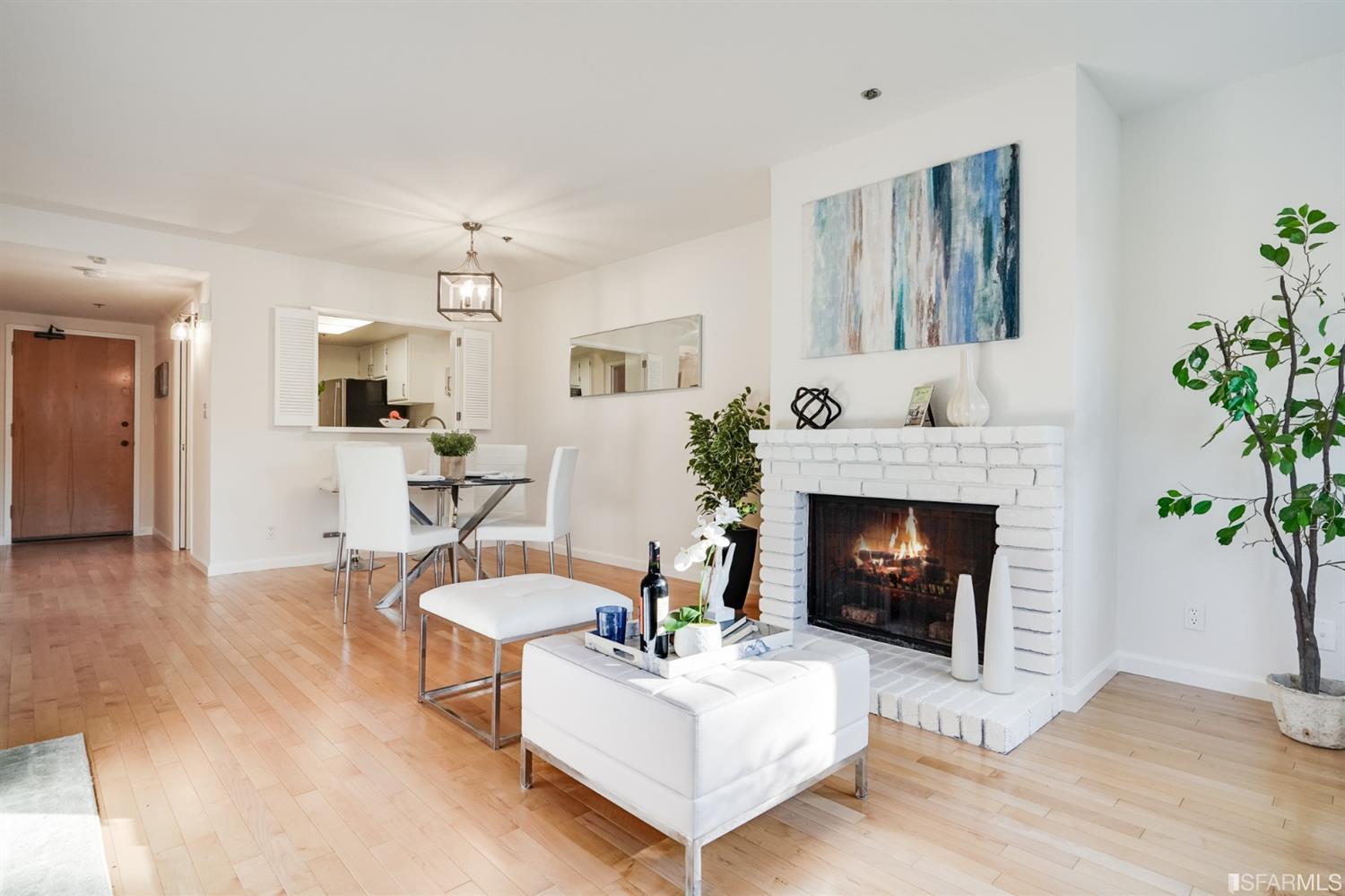 360 Guerrero Street Unit: 416