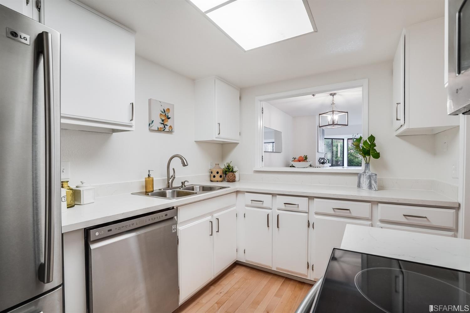 360 Guerrero Street Unit: 416