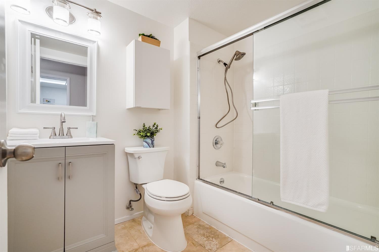 360 Guerrero Street Unit: 416