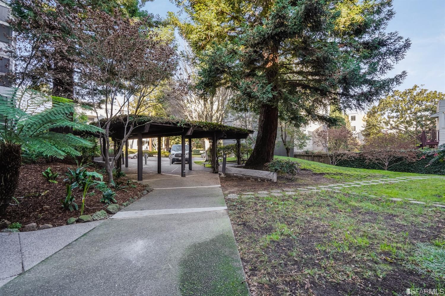 360 Guerrero Street Unit: 416