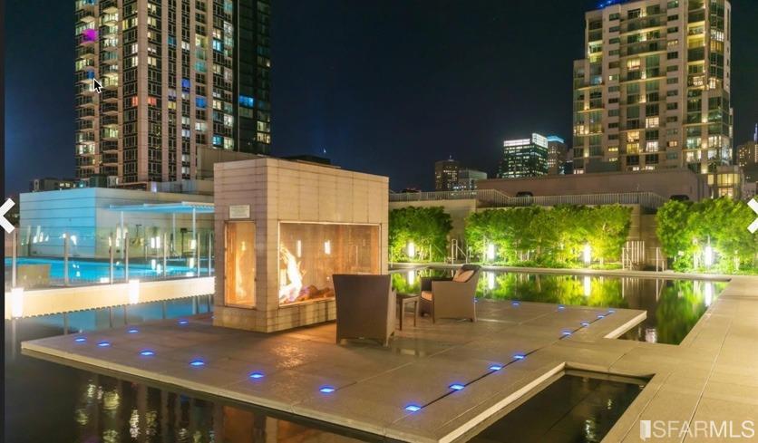 425 1st Street Unit: 1207
