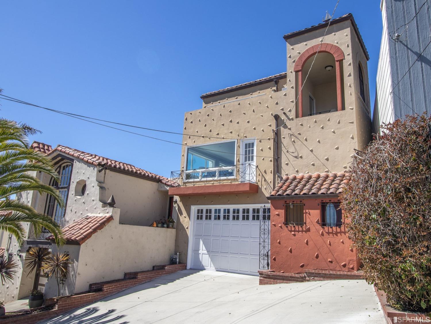 208 Tocoloma Avenue
