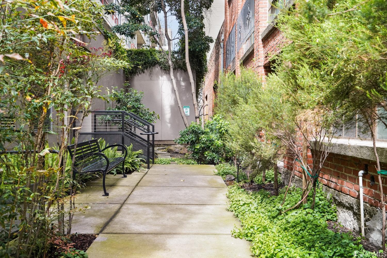 288 3rd Street Unit: 106