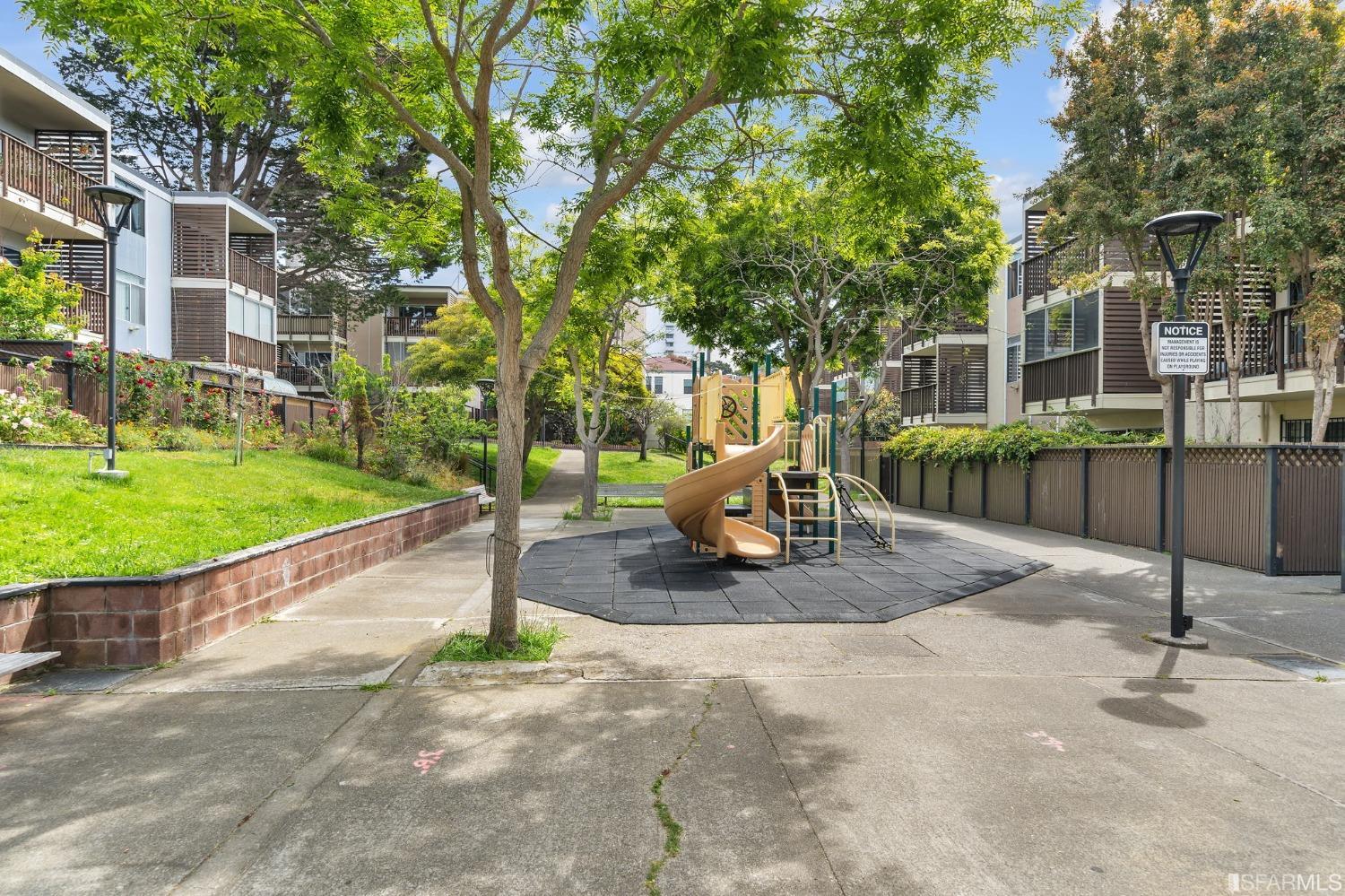 1420 Webster Street Unit: 6