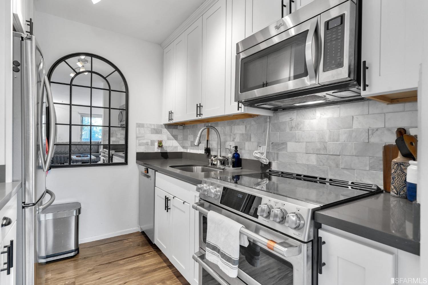 1420 Webster Street Unit: 6