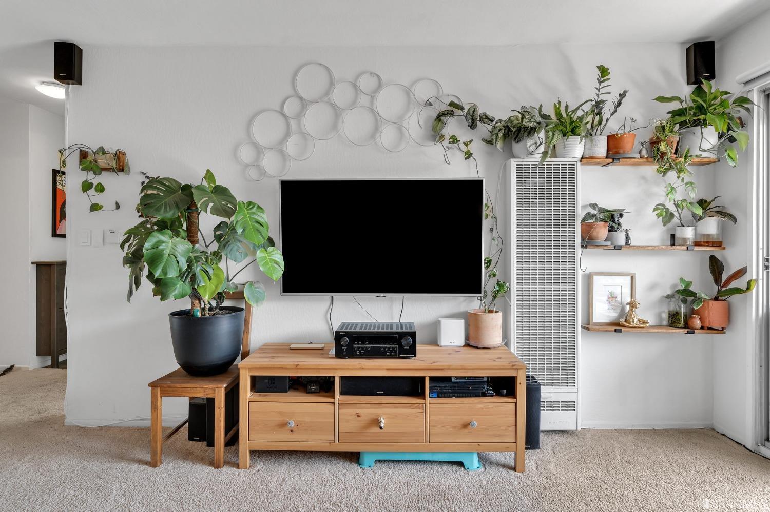 1420 Webster Street Unit: 6