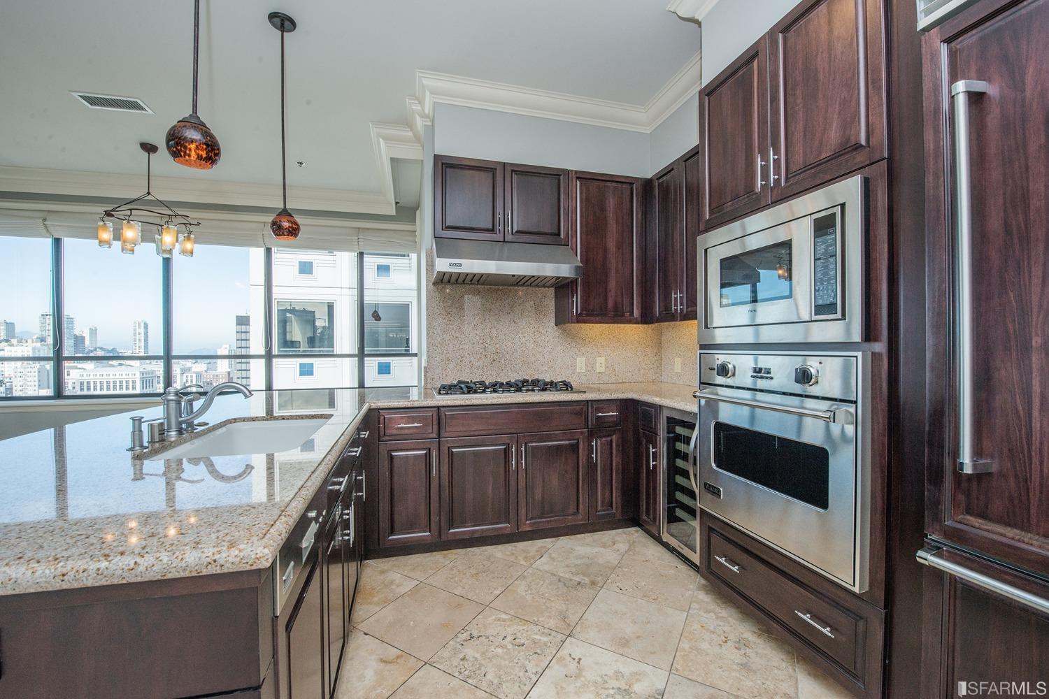 690 Market Street Unit: 2201