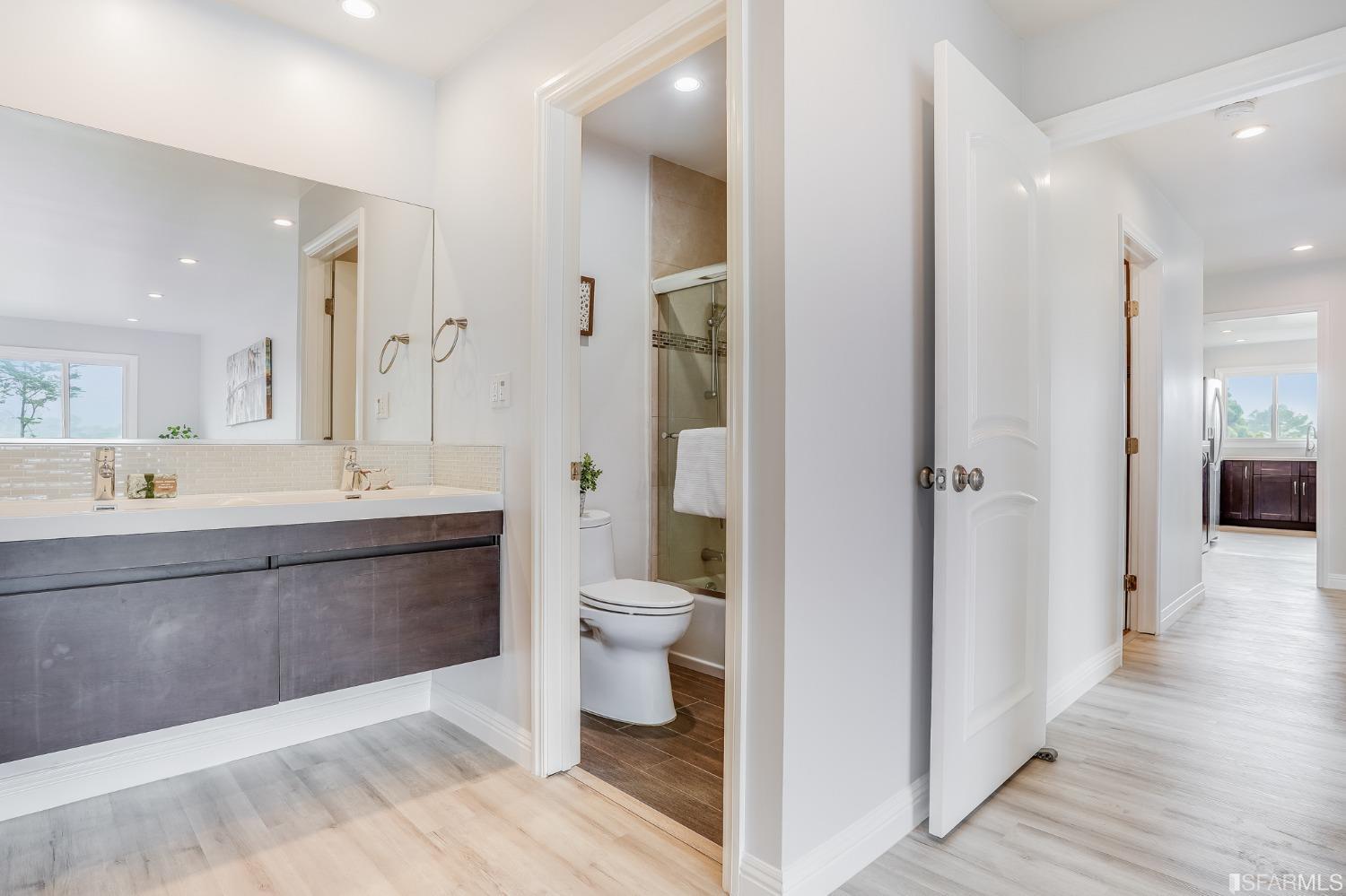 109 S Lake Merced Hills Unit: 3E