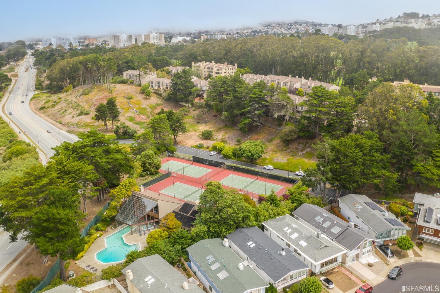 109 S Lake Merced Hills Unit: 3E