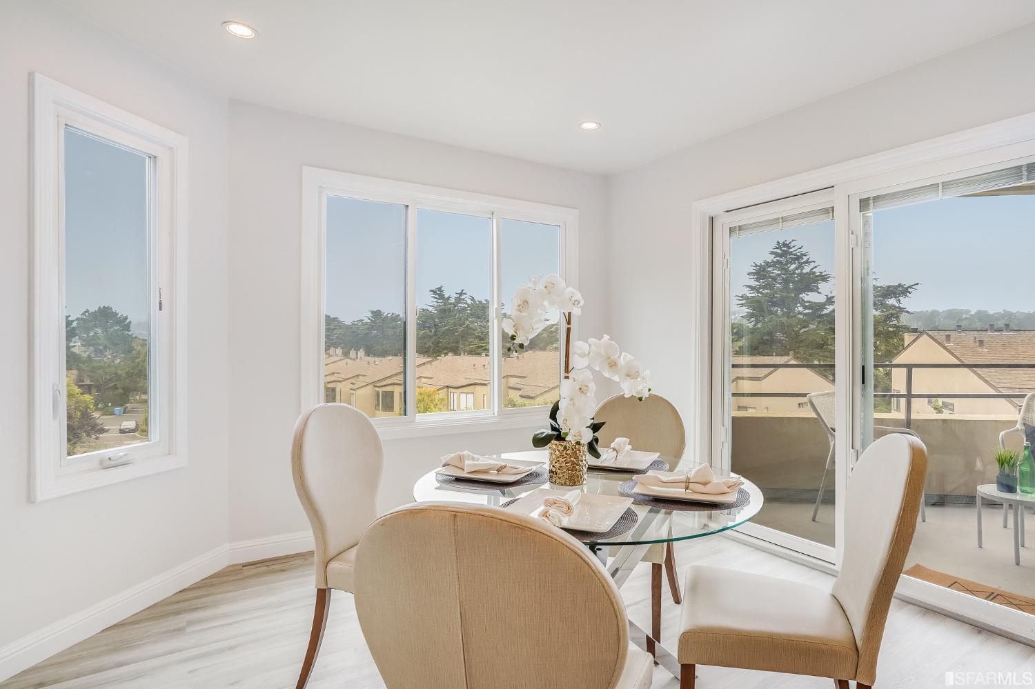 109 S Lake Merced Hills Unit: 3E
