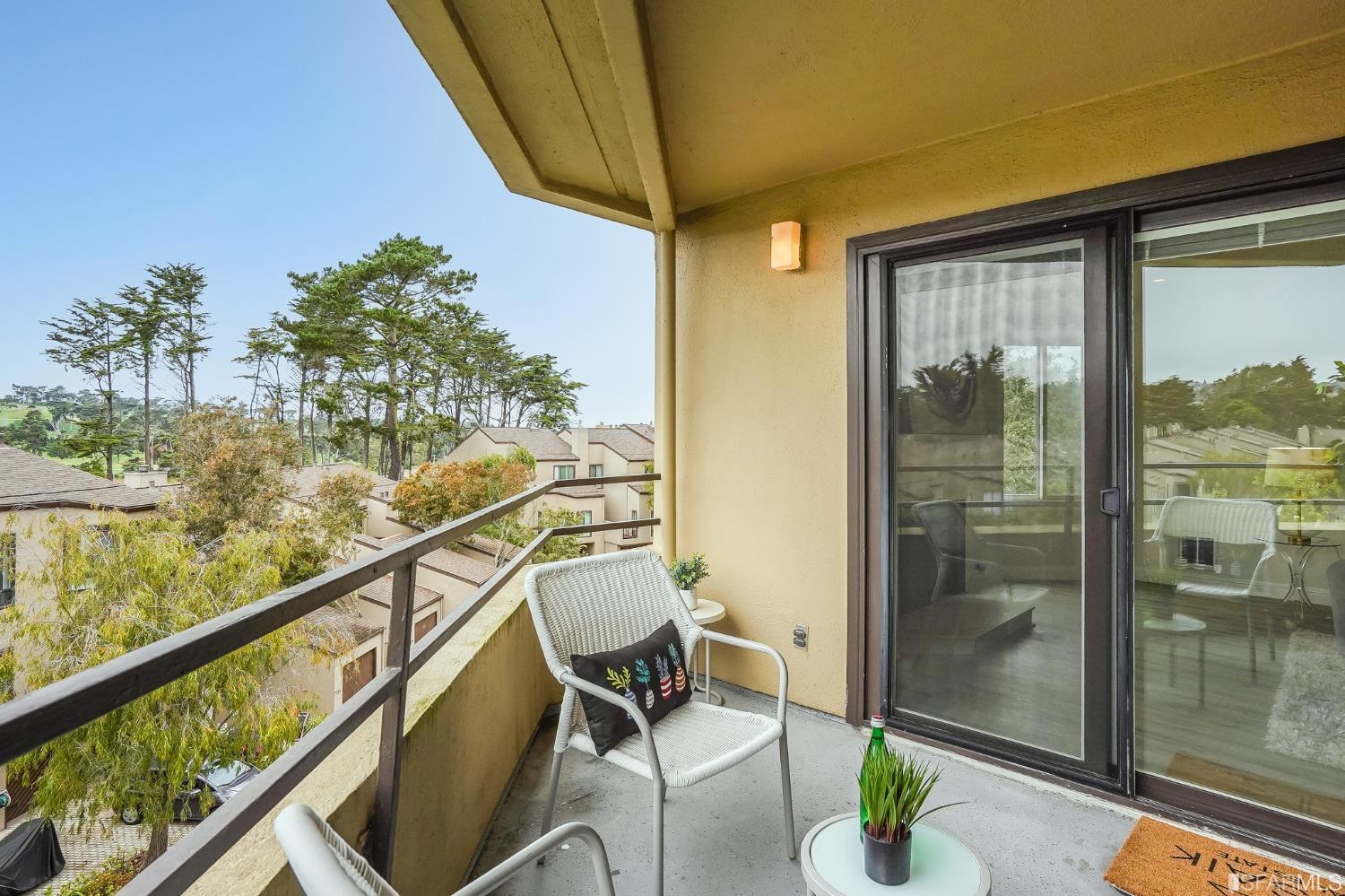 109 S Lake Merced Hills Unit: 3E