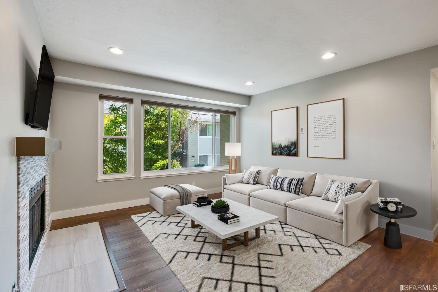 1077 Wesley Court Unit: 1