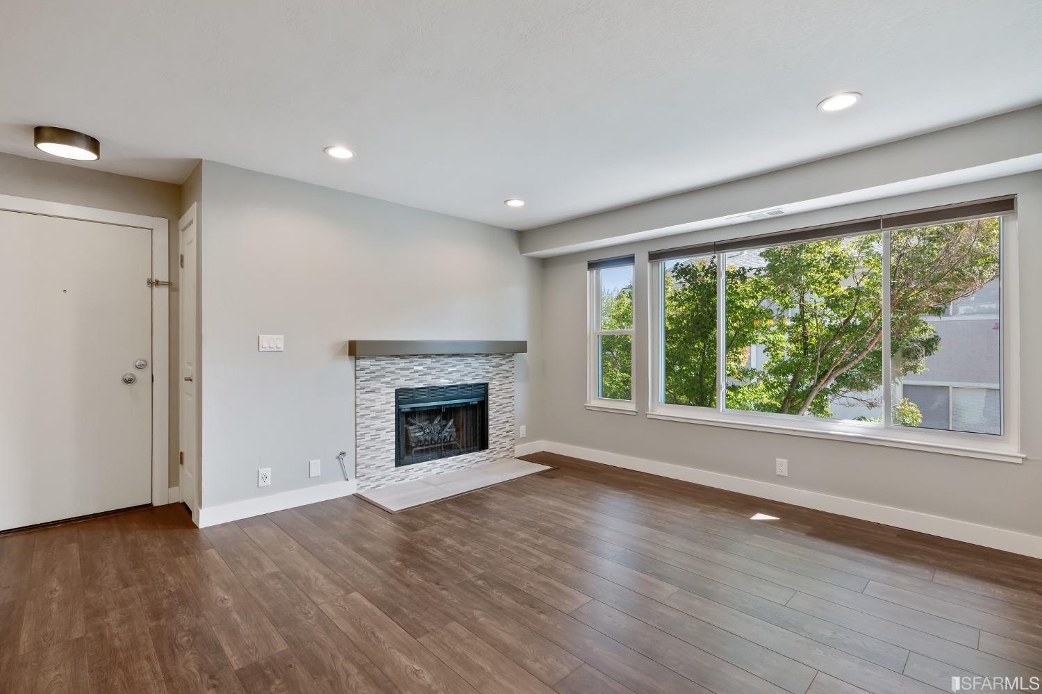 1077 Wesley Court Unit: 1