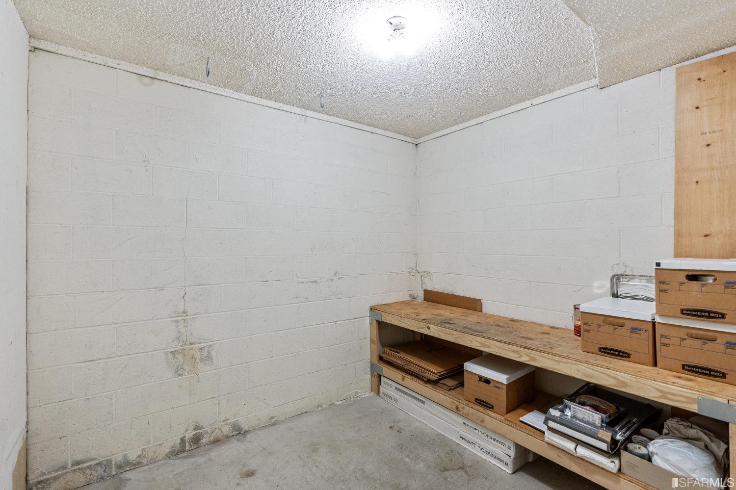 1077 Wesley Court Unit: 1