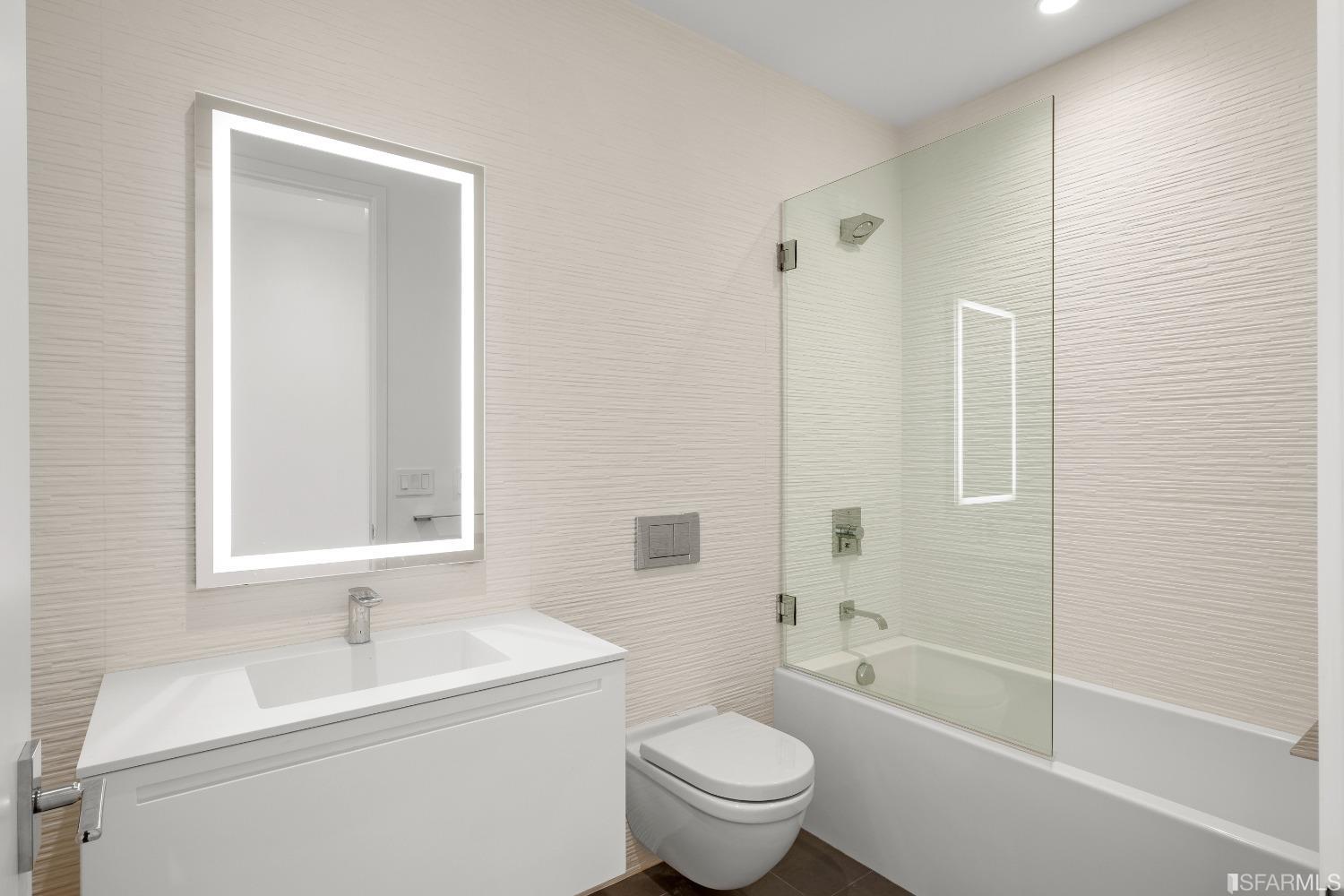 131 Missouri Street Unit: 201