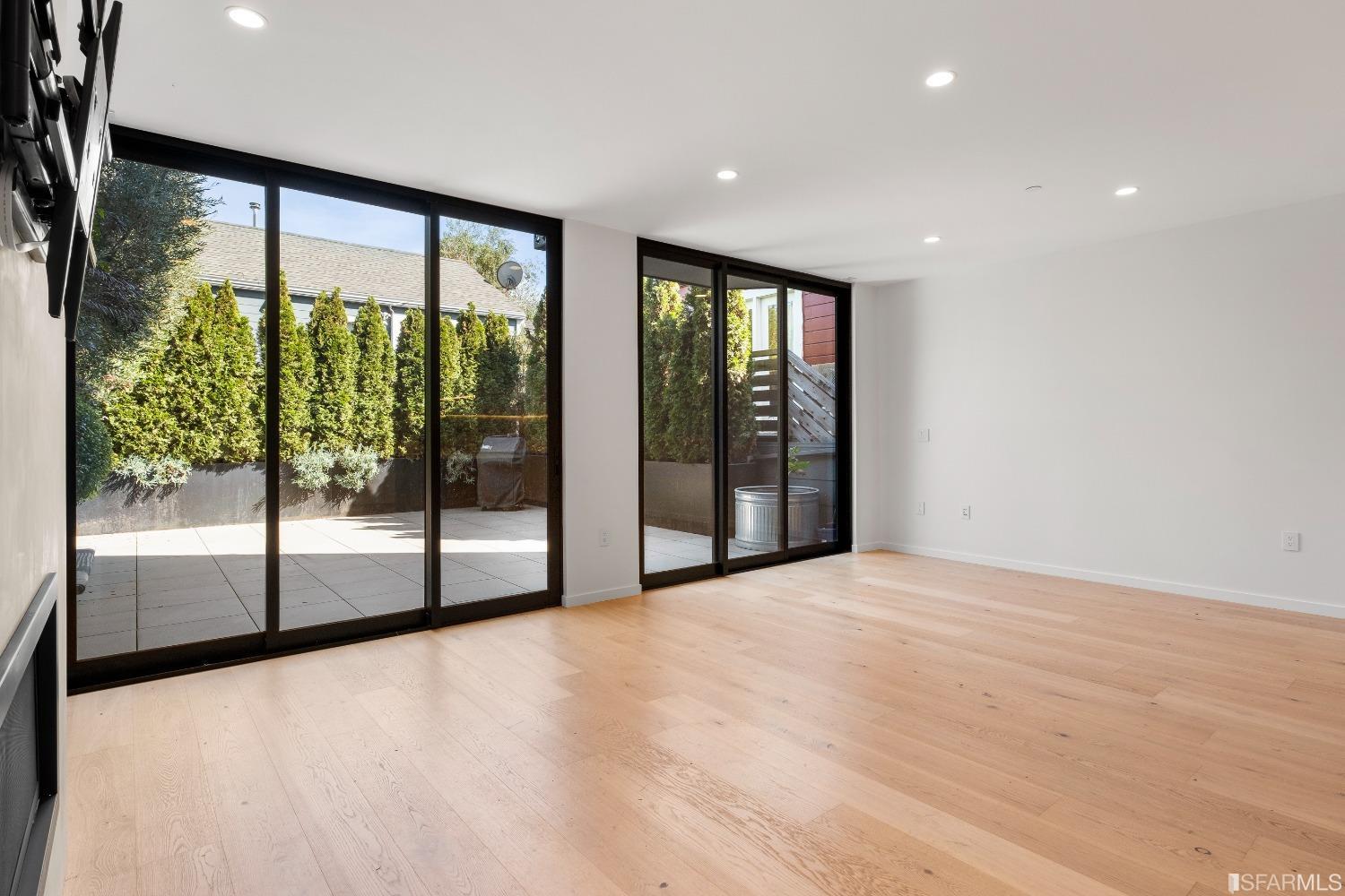 131 Missouri Street Unit: 201