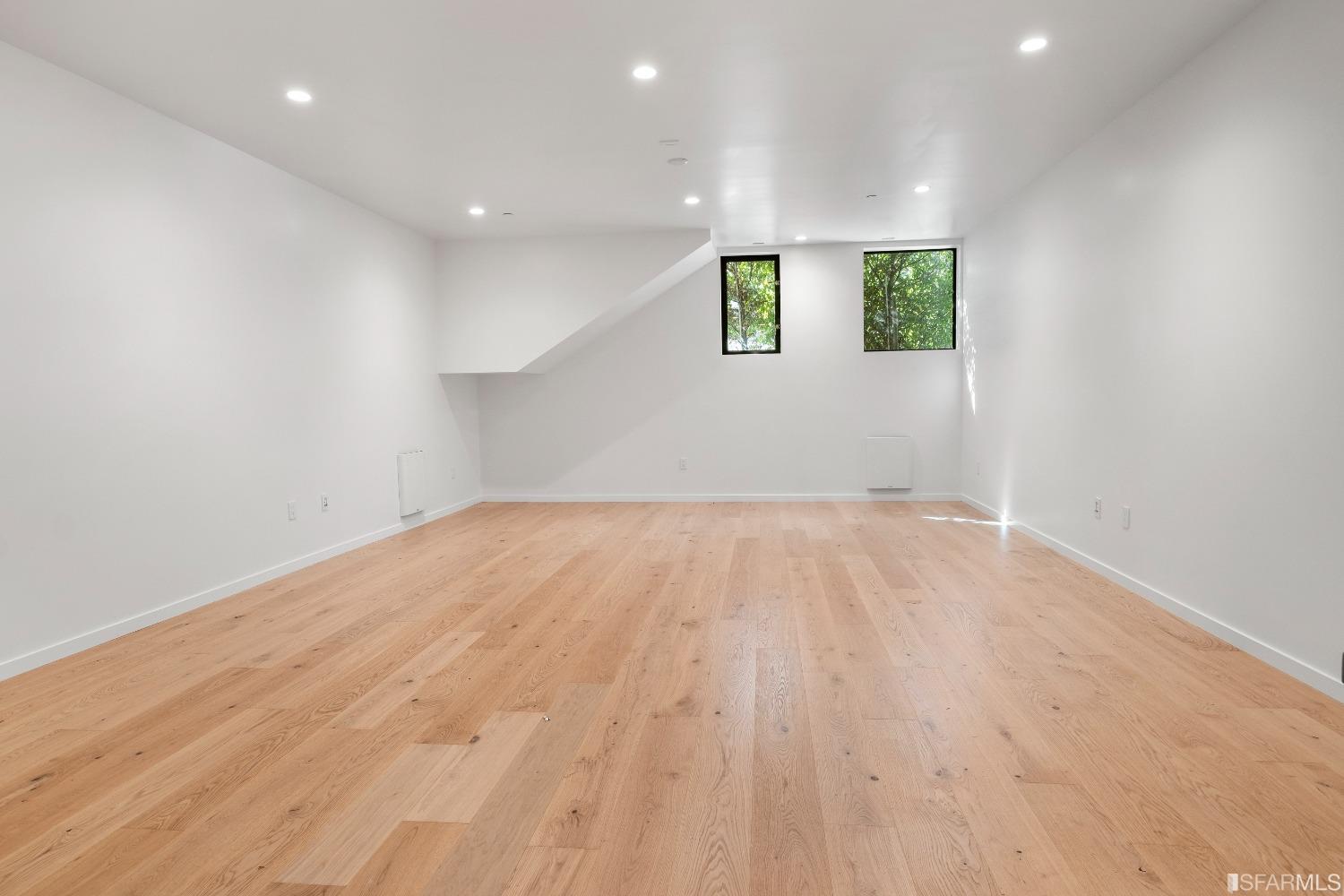 131 Missouri Street Unit: 201