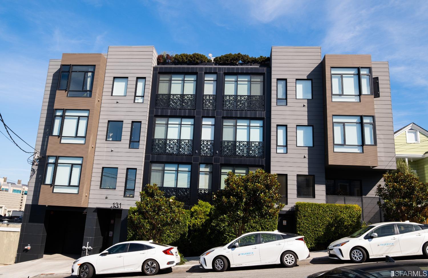 131 Missouri Street Unit: 201