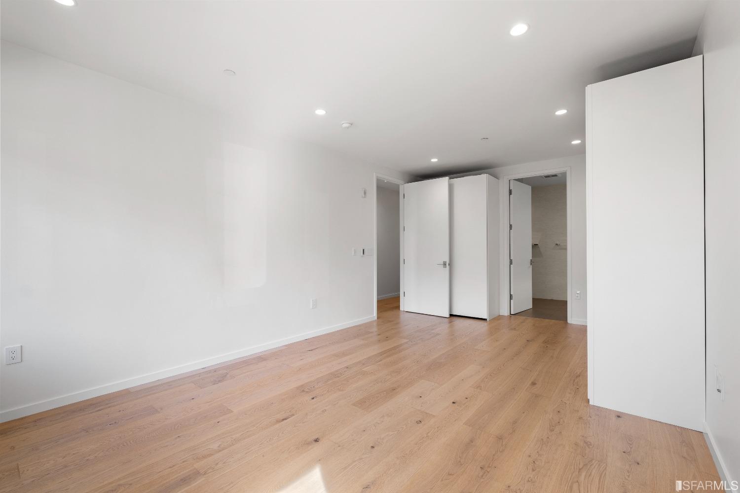 131 Missouri Street Unit: 201
