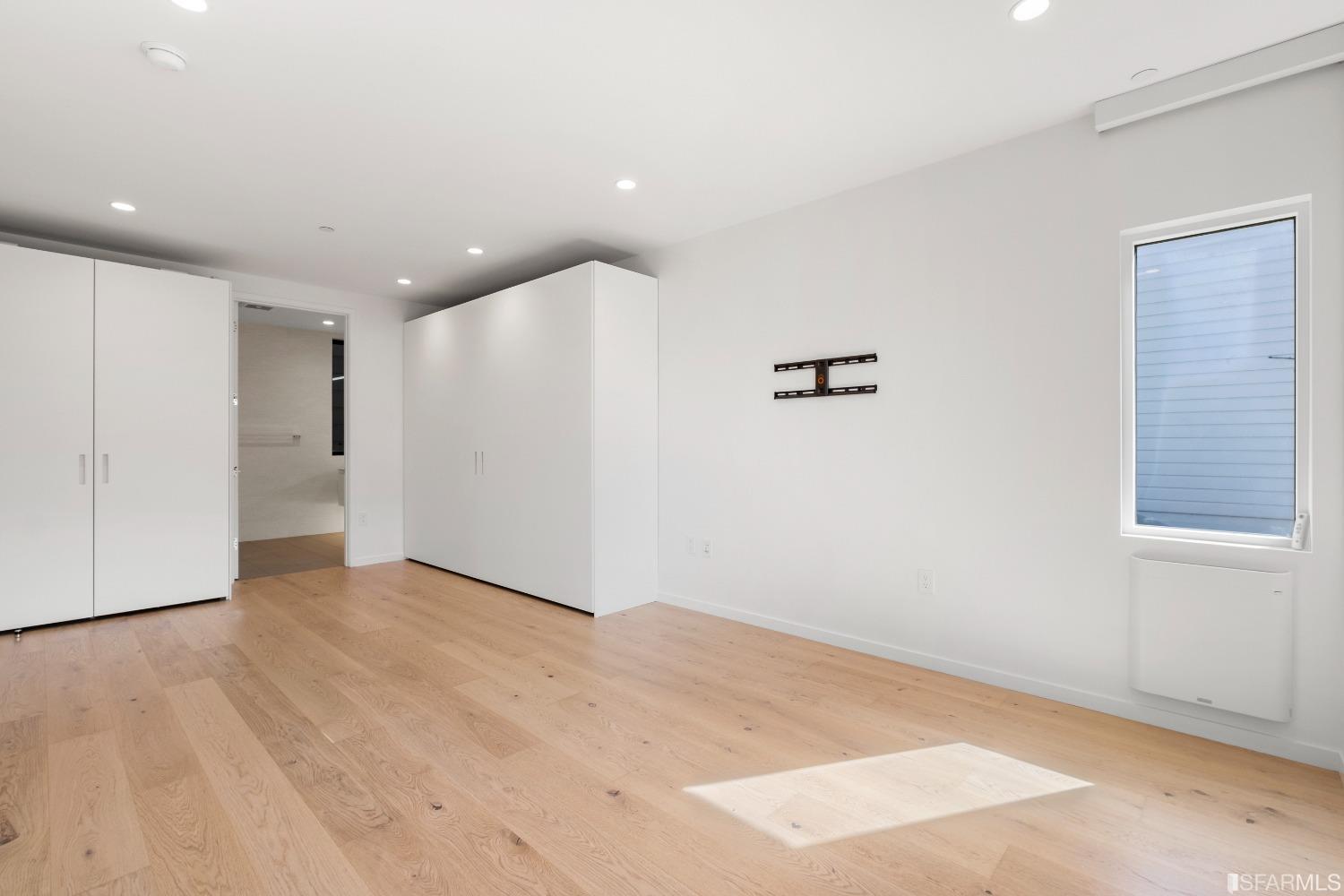 131 Missouri Street Unit: 201