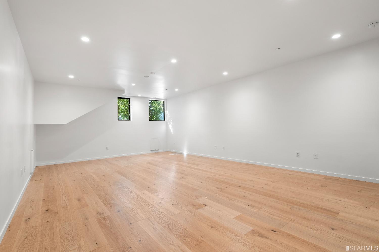 131 Missouri Street Unit: 201