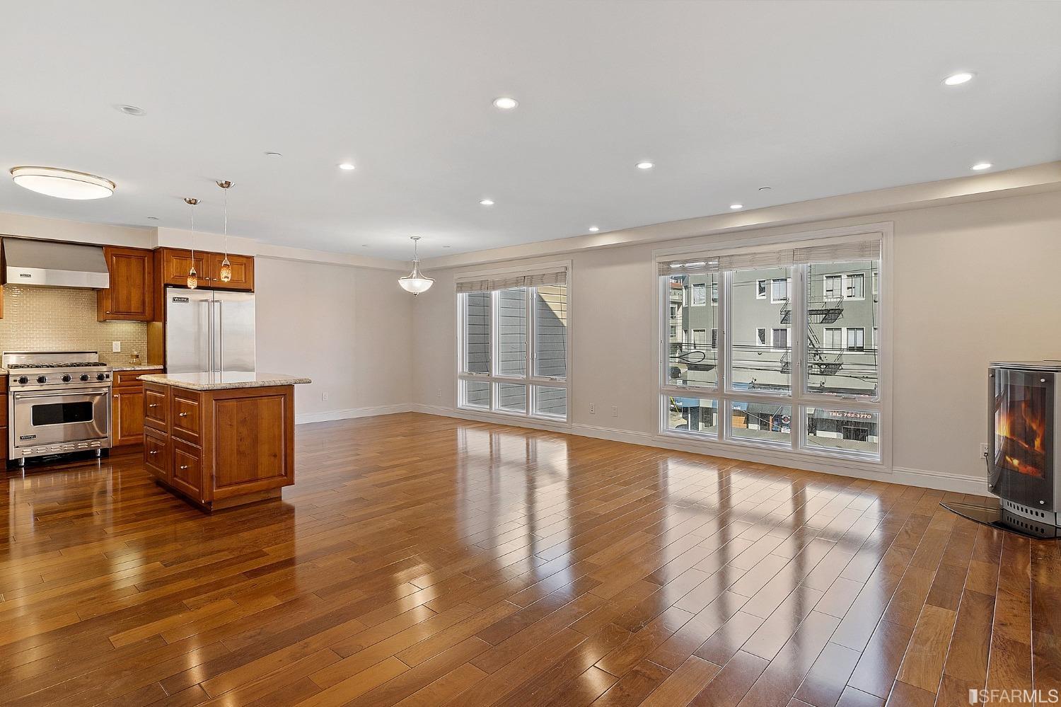 2443 Clement Street Unit: 6