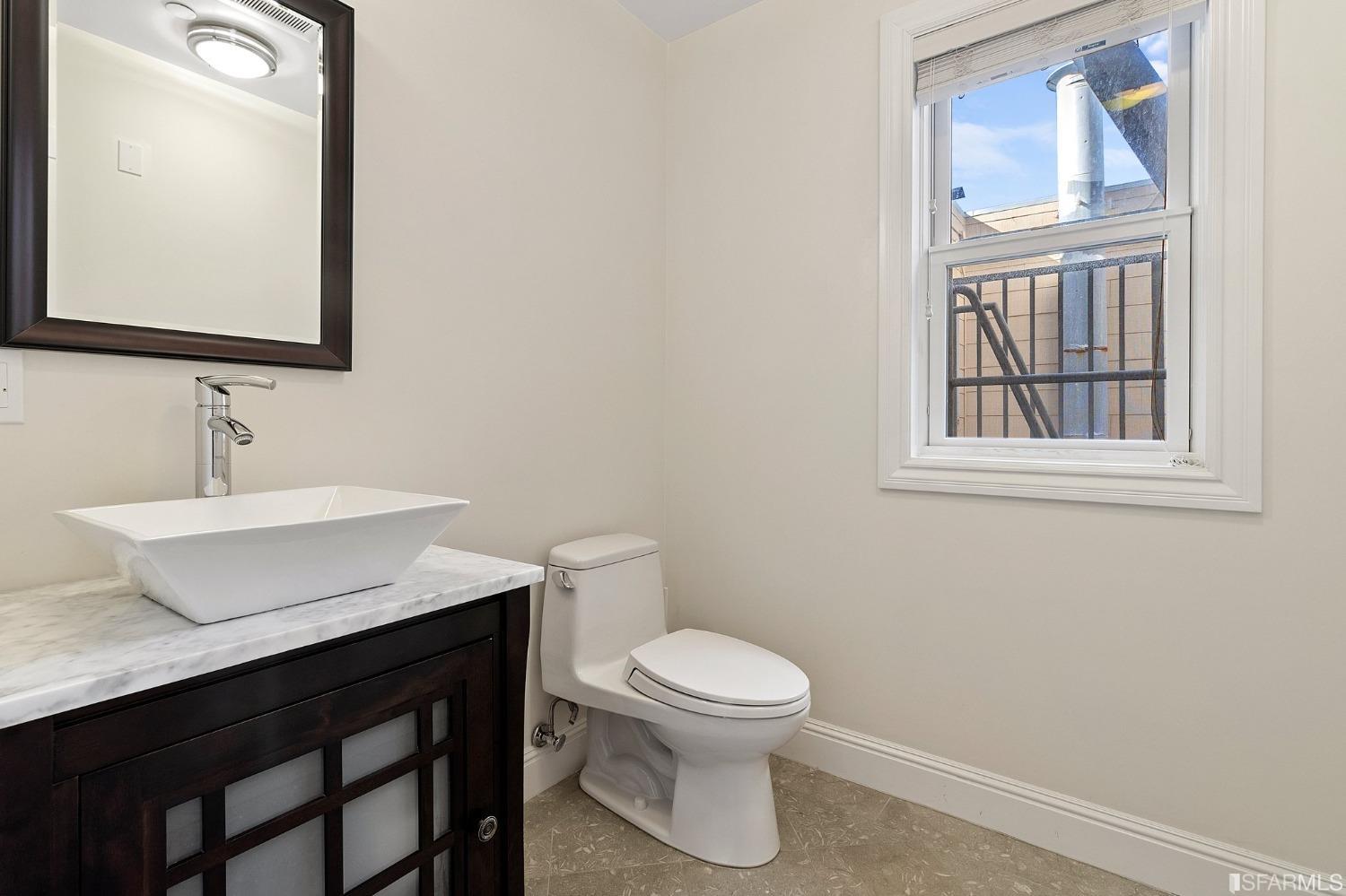 2443 Clement Street Unit: 6