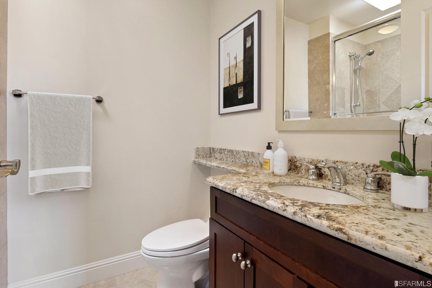 2443 Clement Street Unit: 6