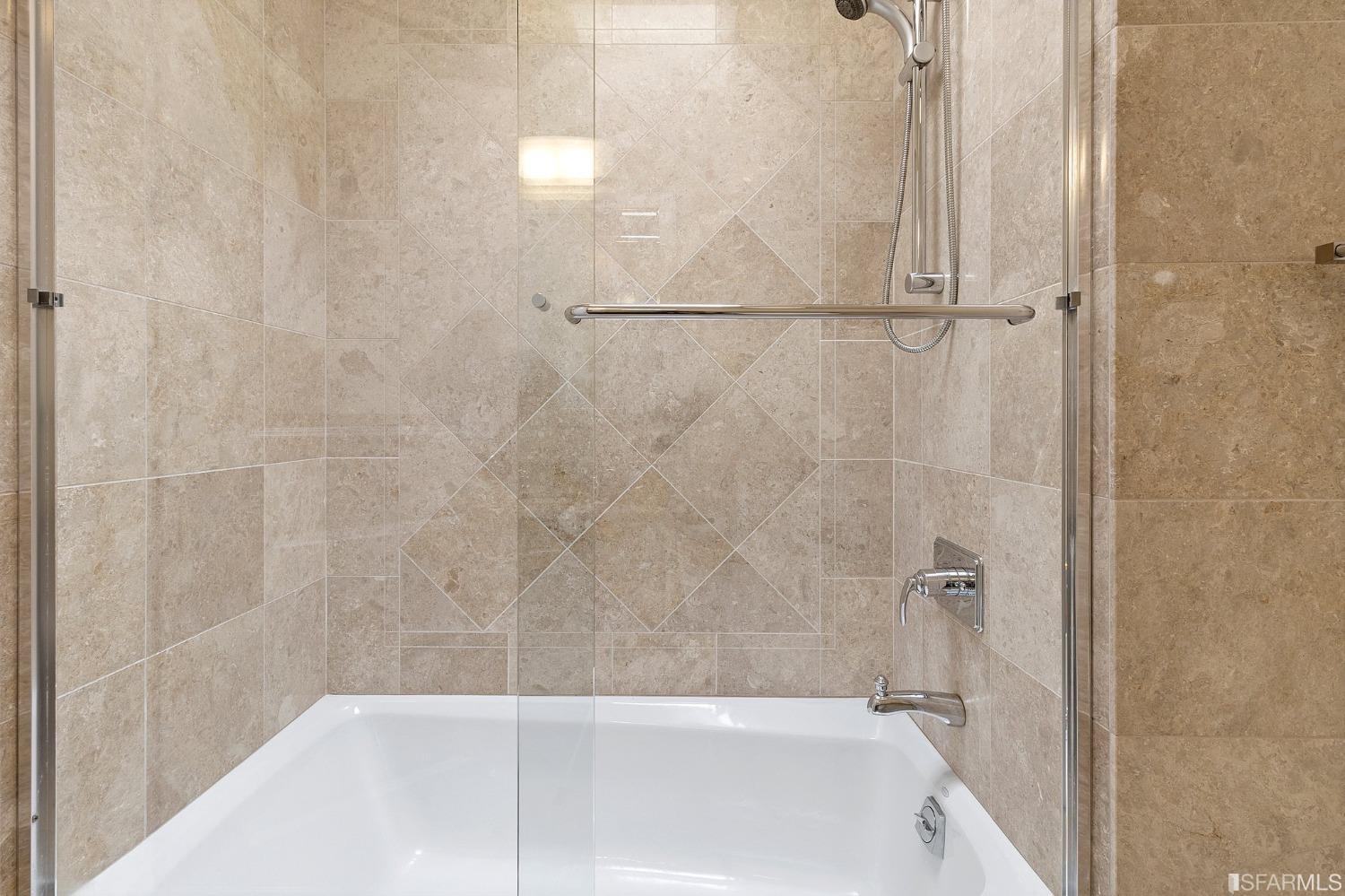 2443 Clement Street Unit: 6