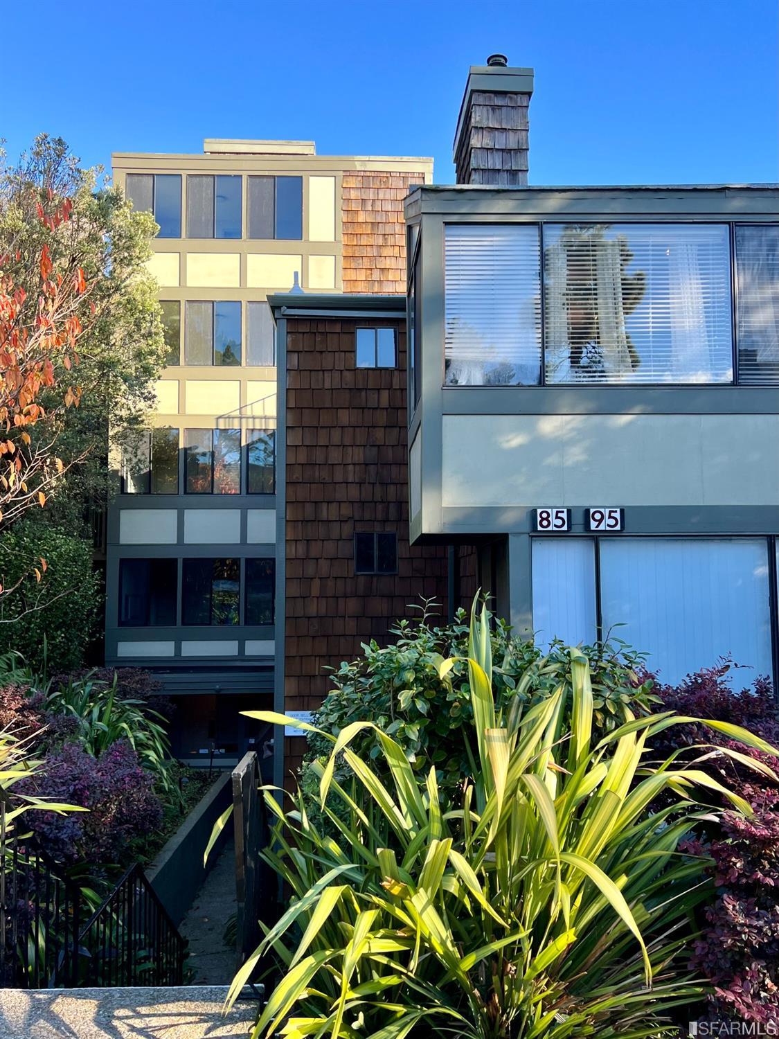 85 Ora Way Unit: E107