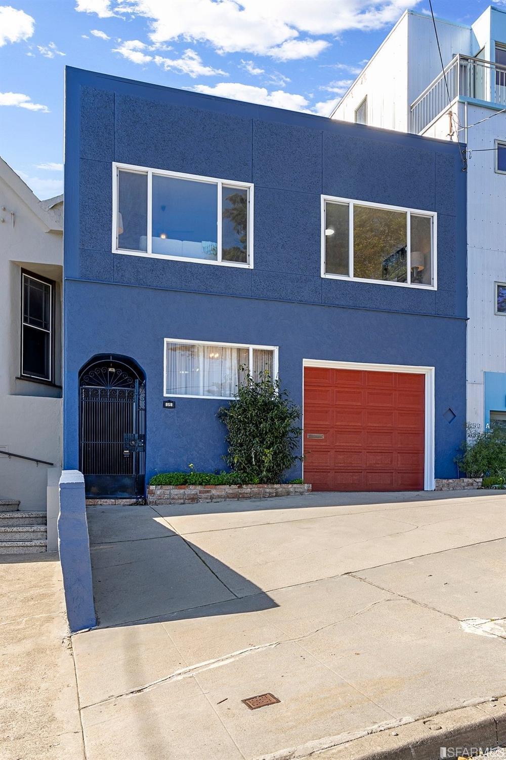 858 Arkansas Street