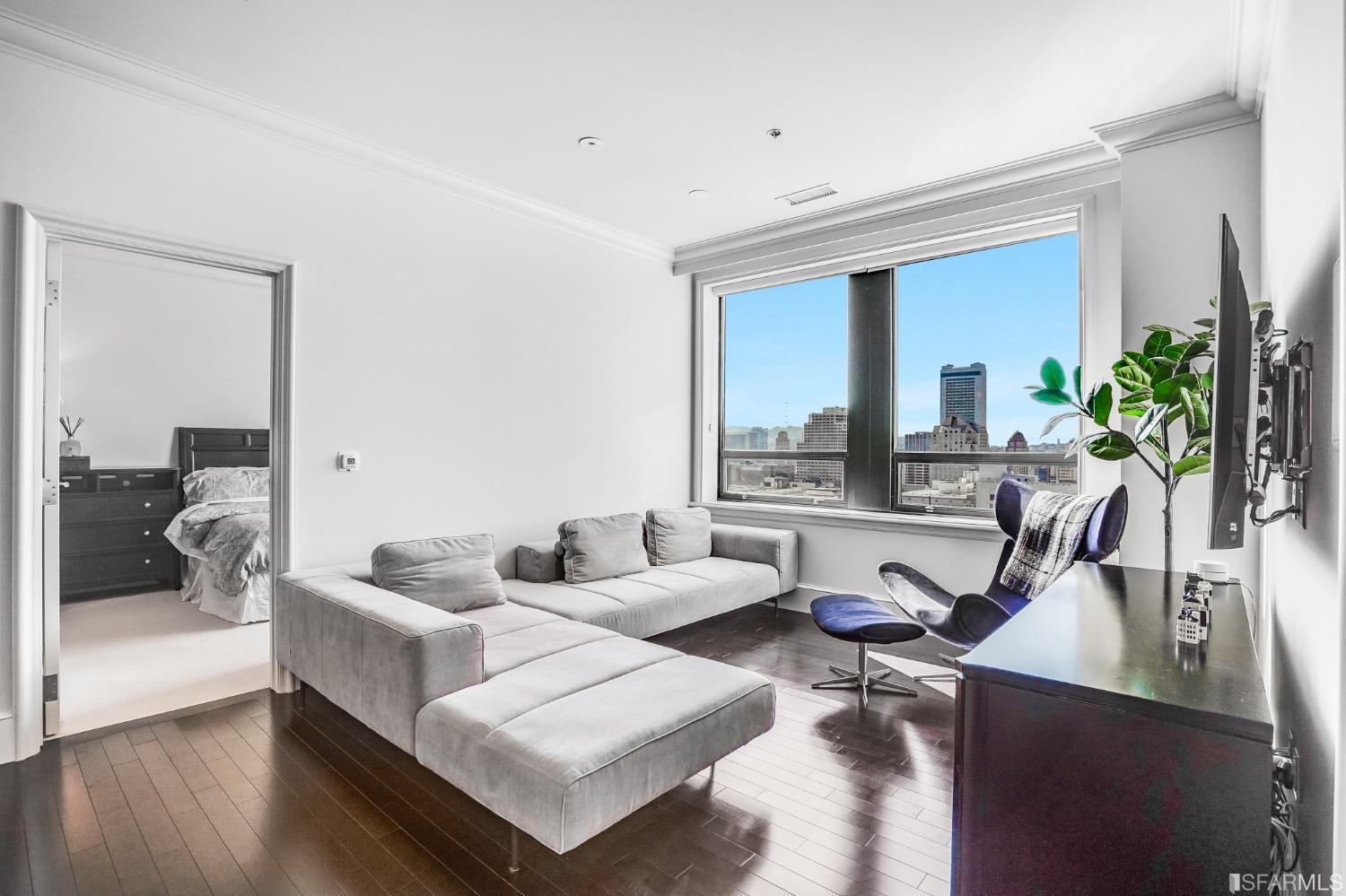 690 Market Street Unit: 1802