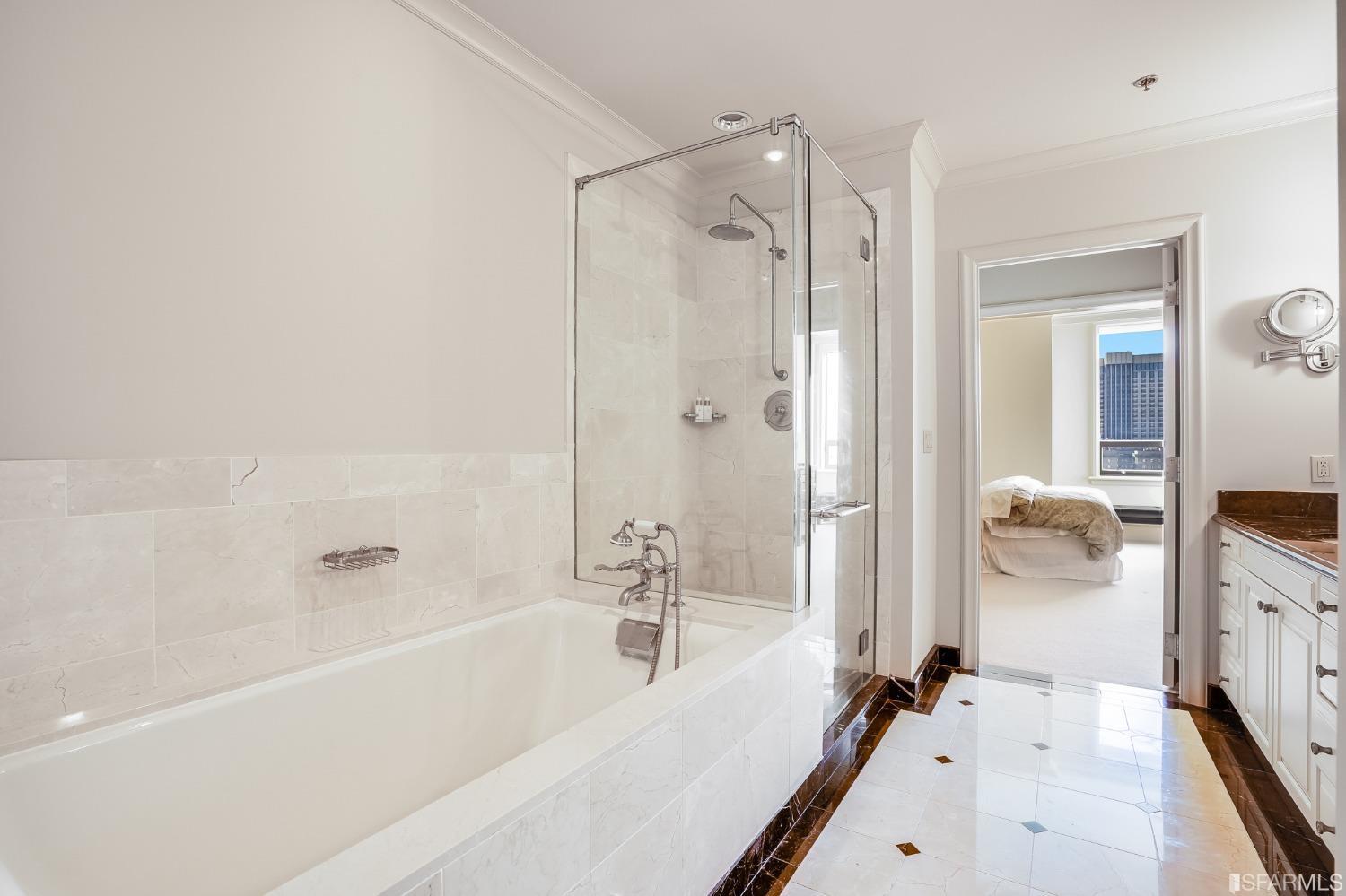 690 Market Street Unit: 1802