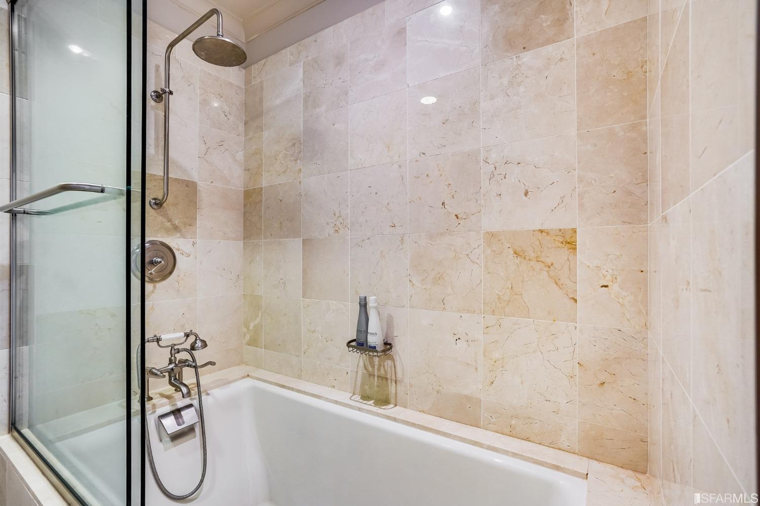 690 Market Street Unit: 1802