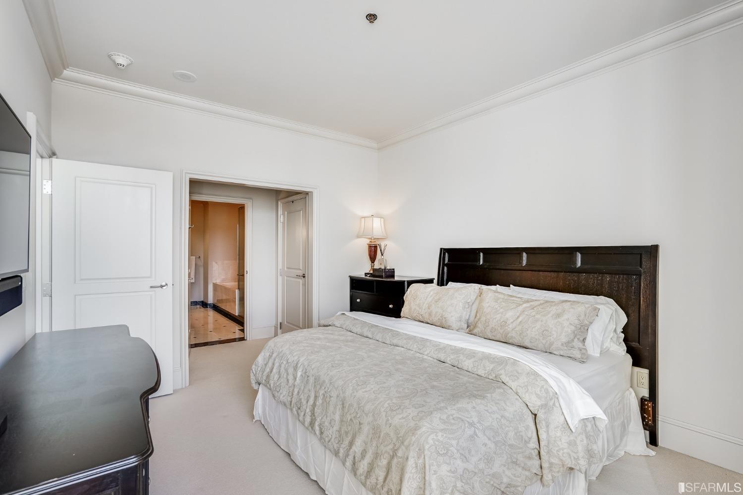 690 Market Street Unit: 1802