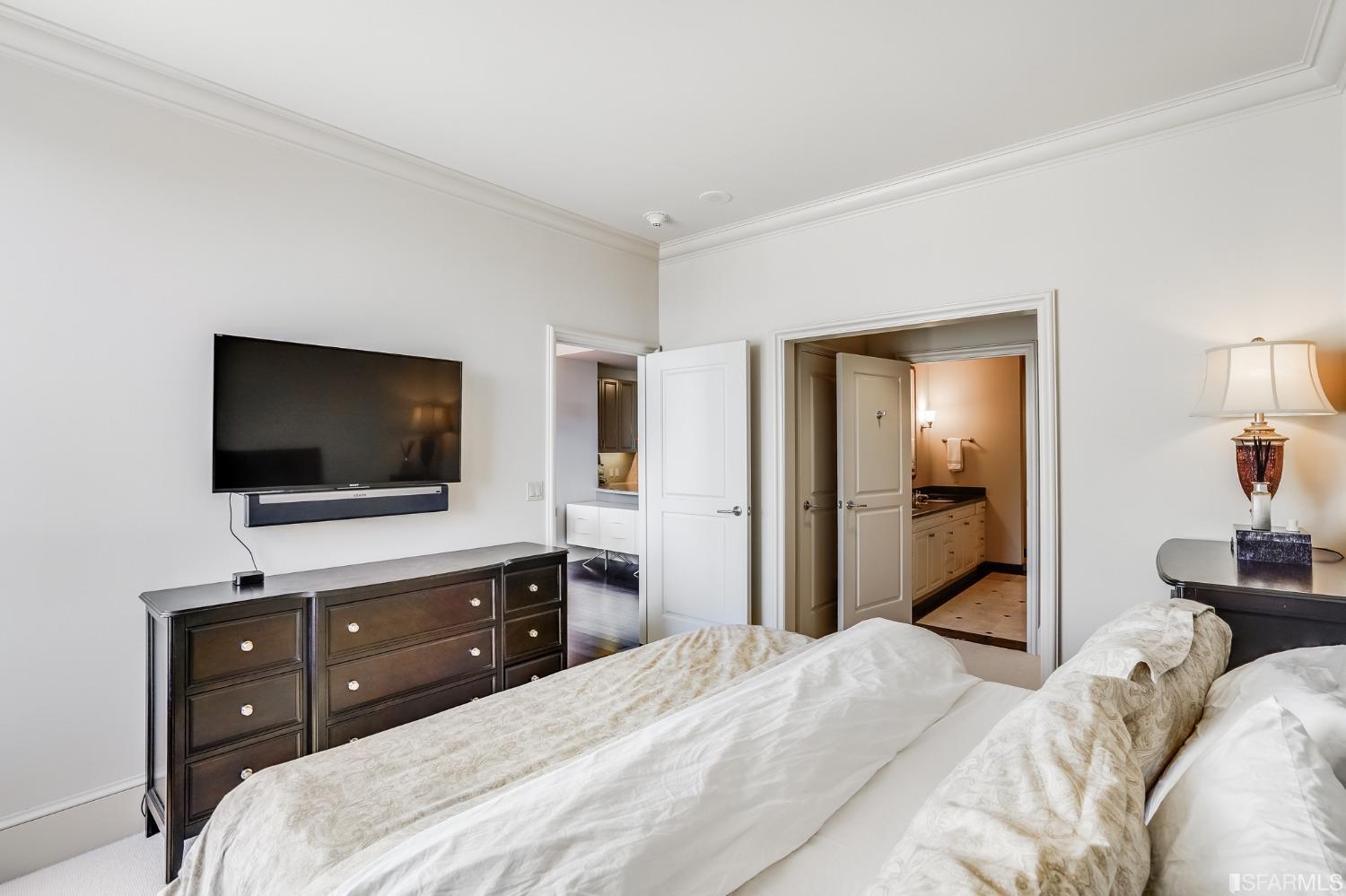 690 Market Street Unit: 1802