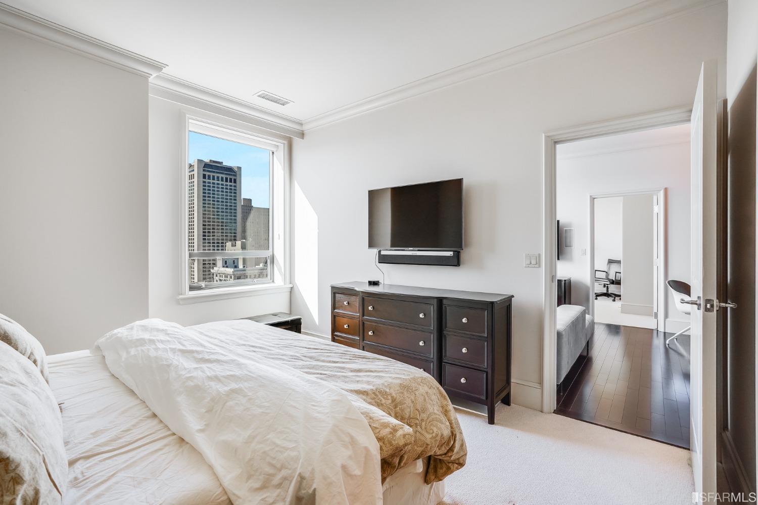 690 Market Street Unit: 1802