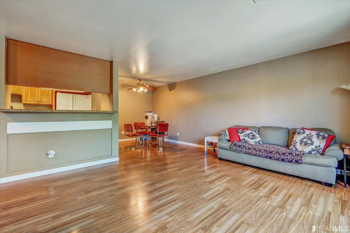 72 Meadowbrook Avenue