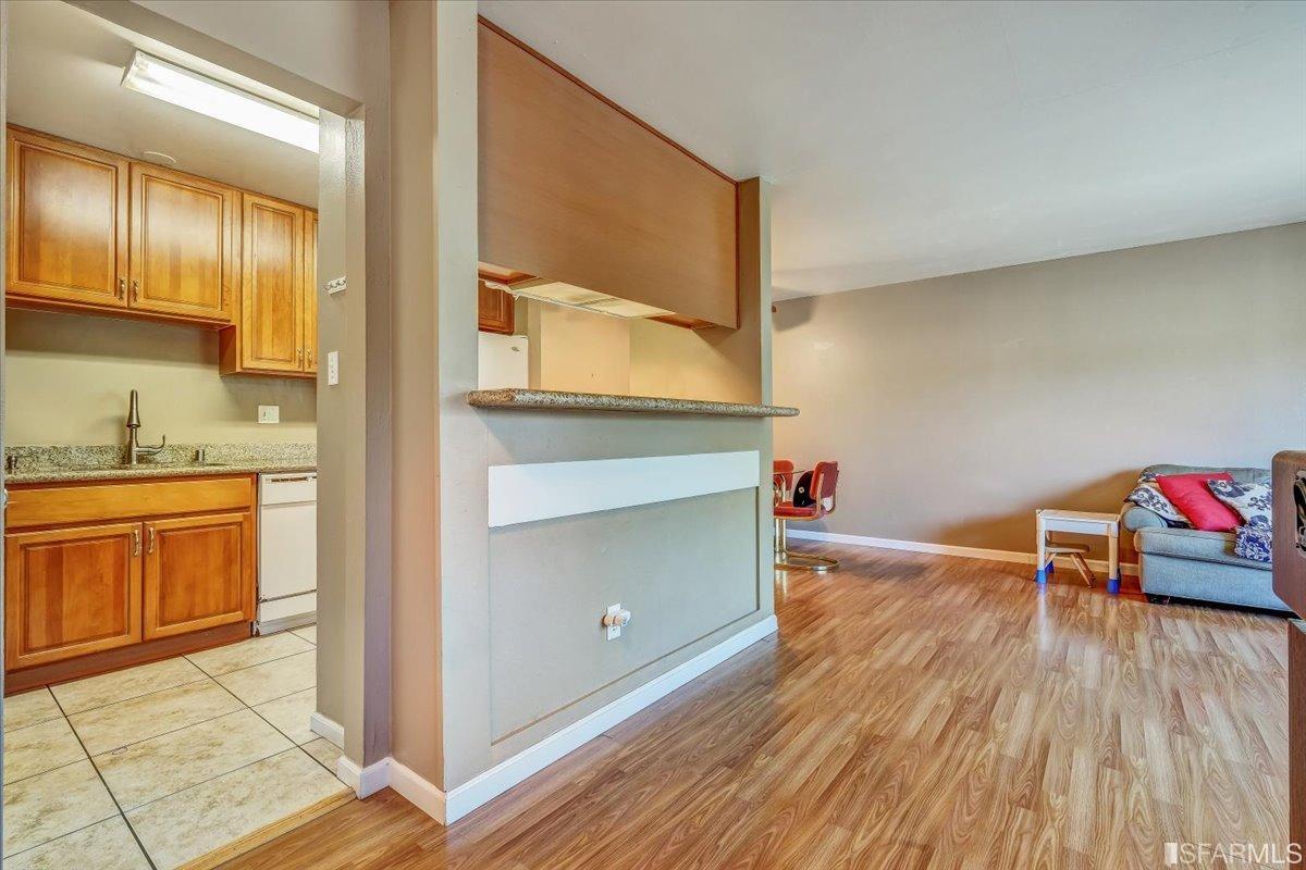 72 Meadowbrook Avenue