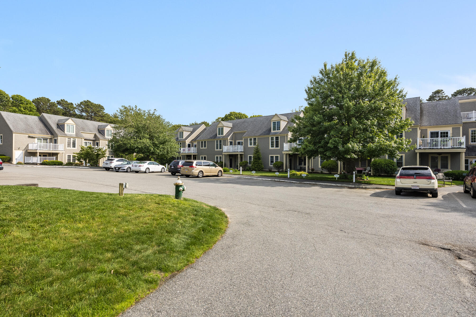 4102 Heatherwood