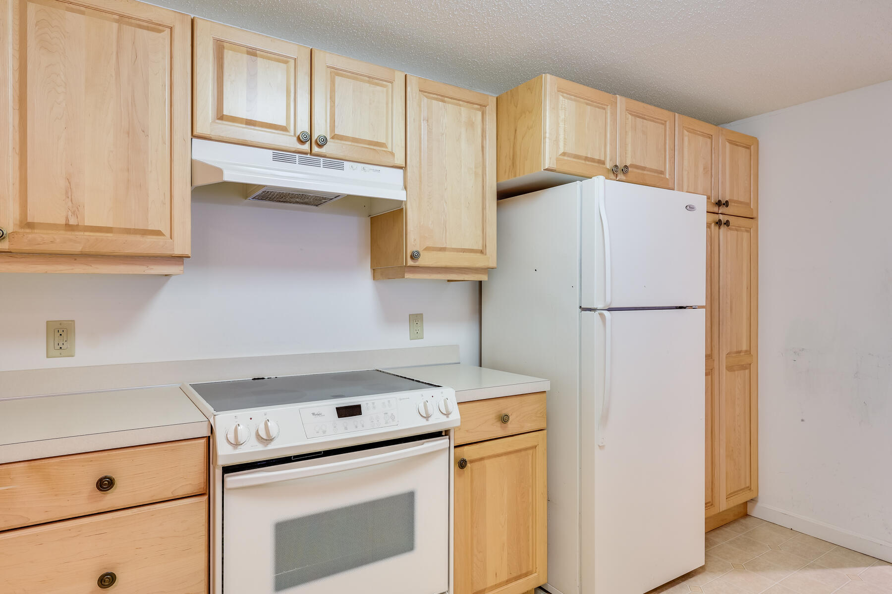 4102 Heatherwood