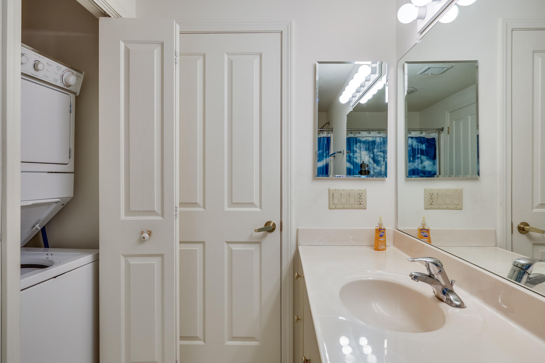 4102 Heatherwood