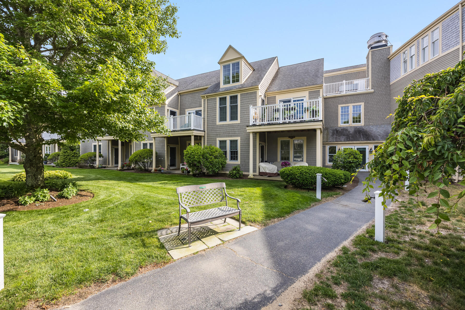 4102 Heatherwood