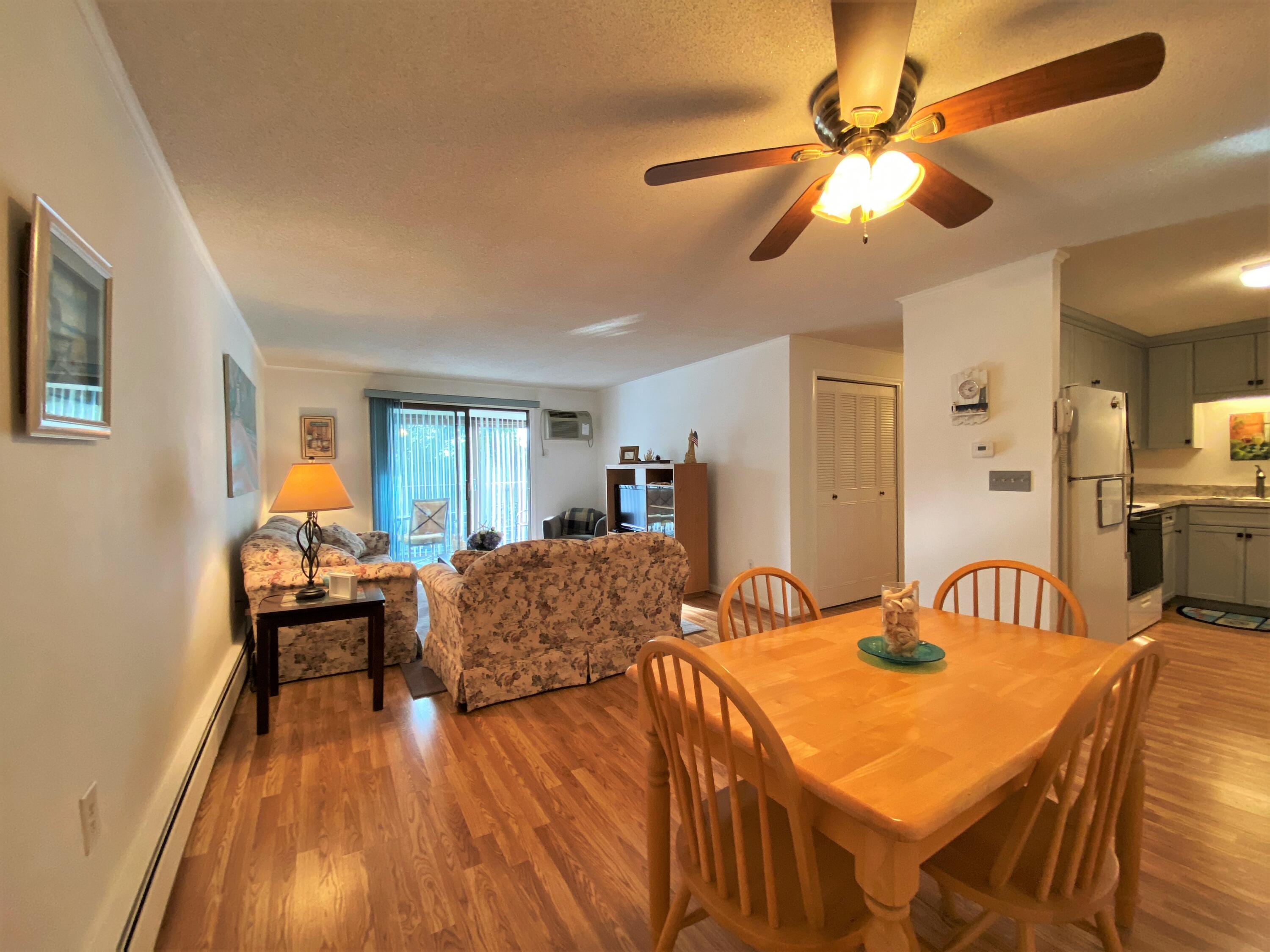 12 Candlewood Lane # 4 Unit: 2-4