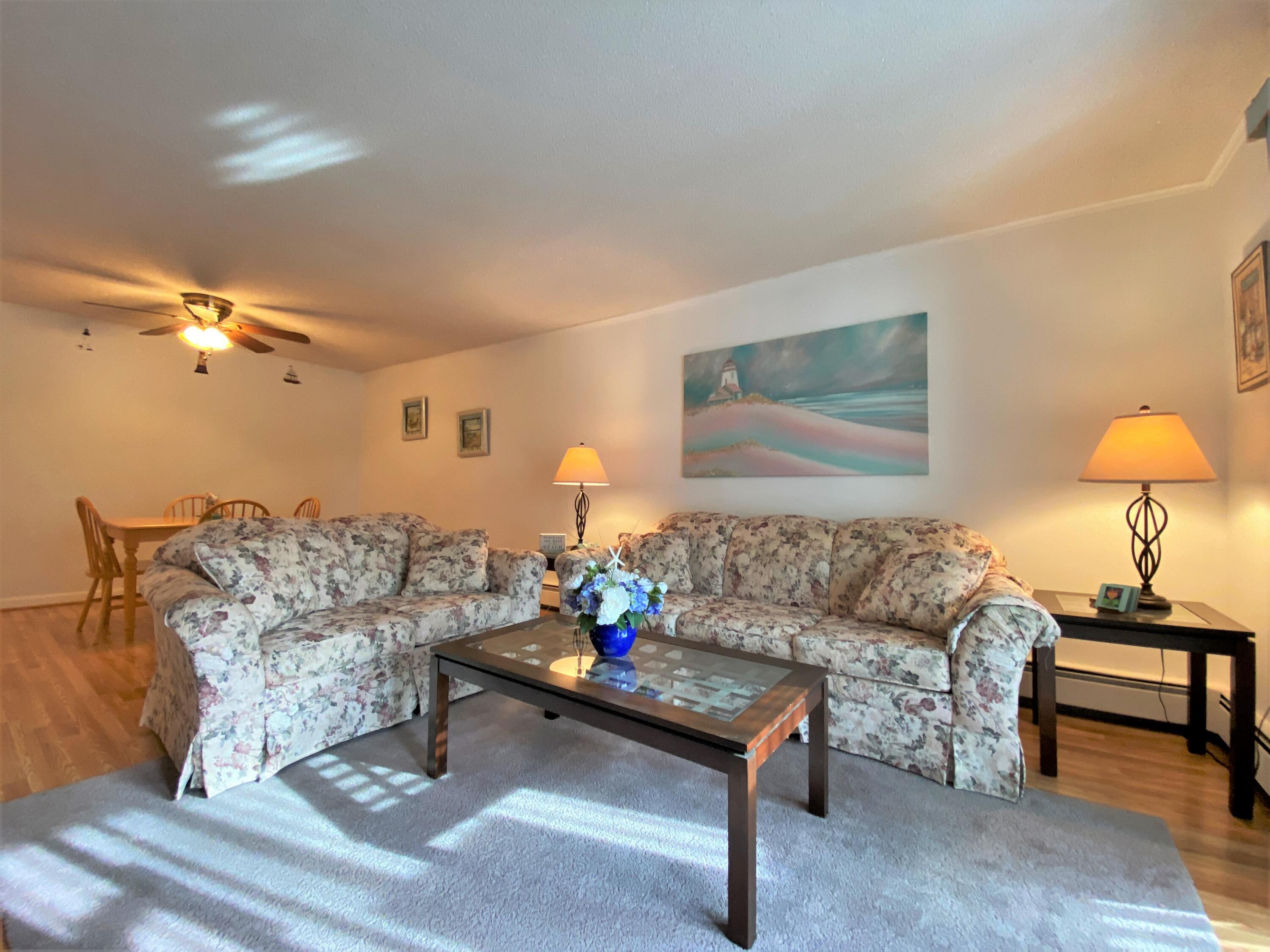 12 Candlewood Lane # 4 Unit: 2-4
