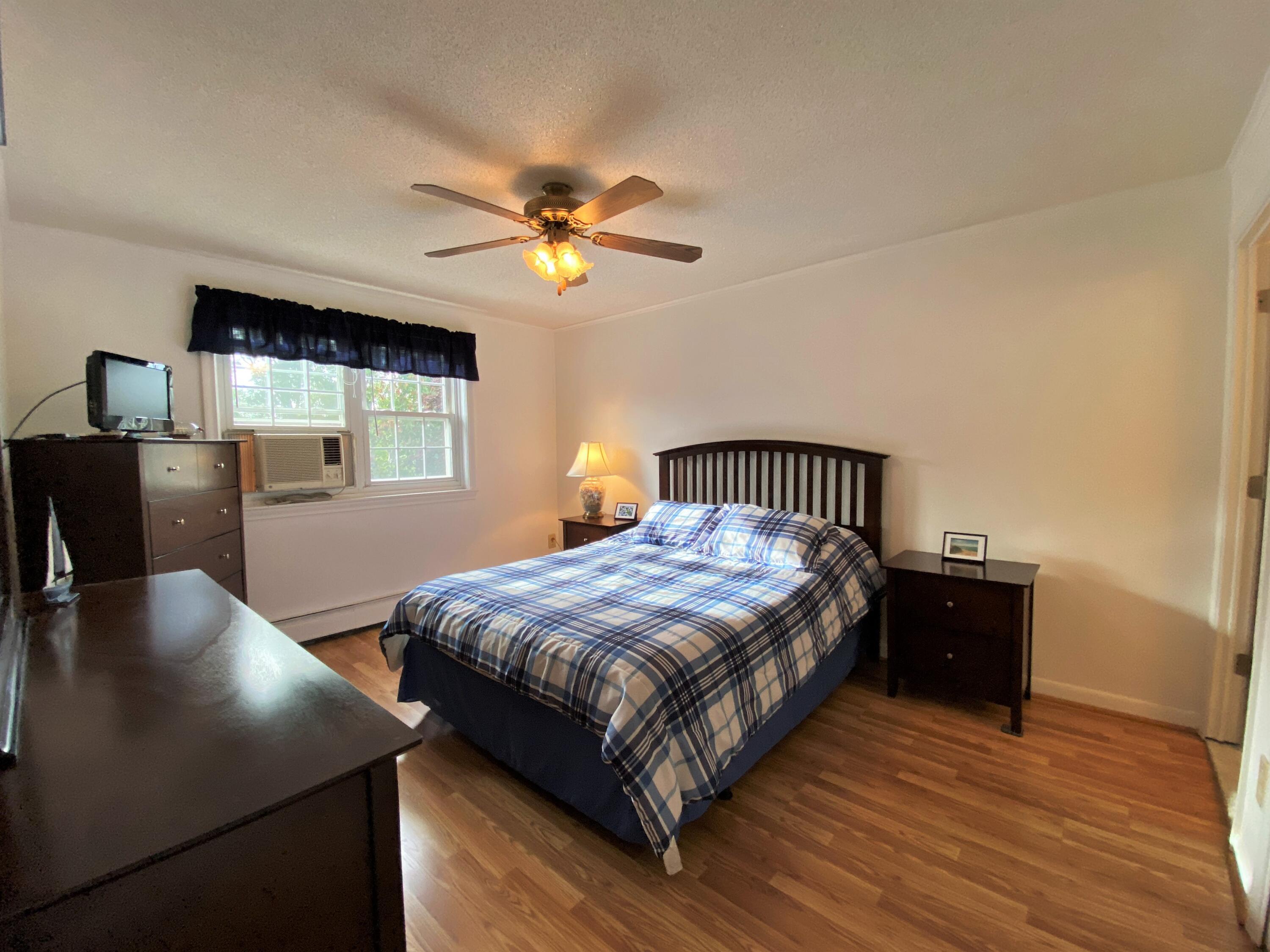 12 Candlewood Lane # 4 Unit: 2-4