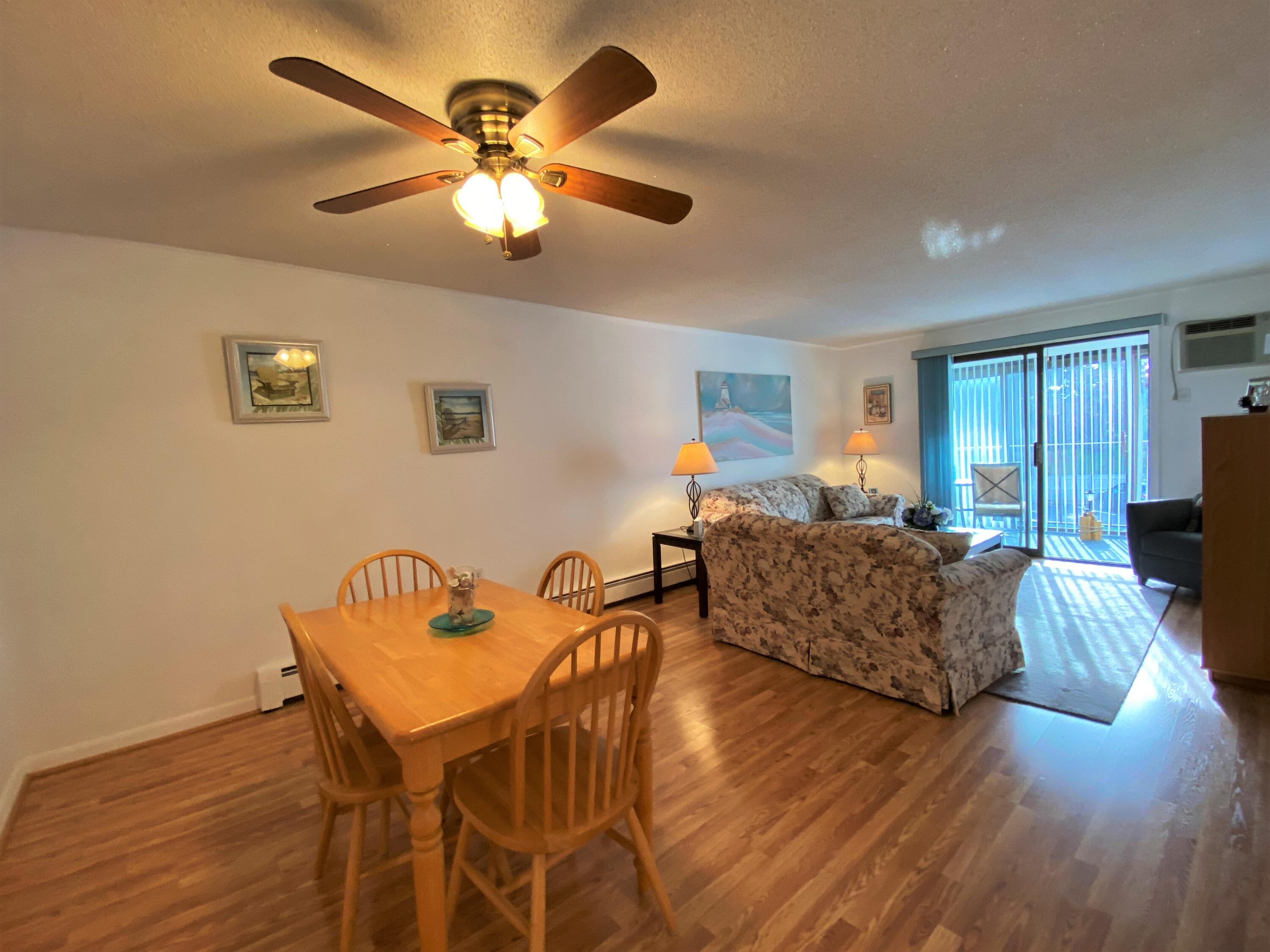 12 Candlewood Lane # 4 Unit: 2-4