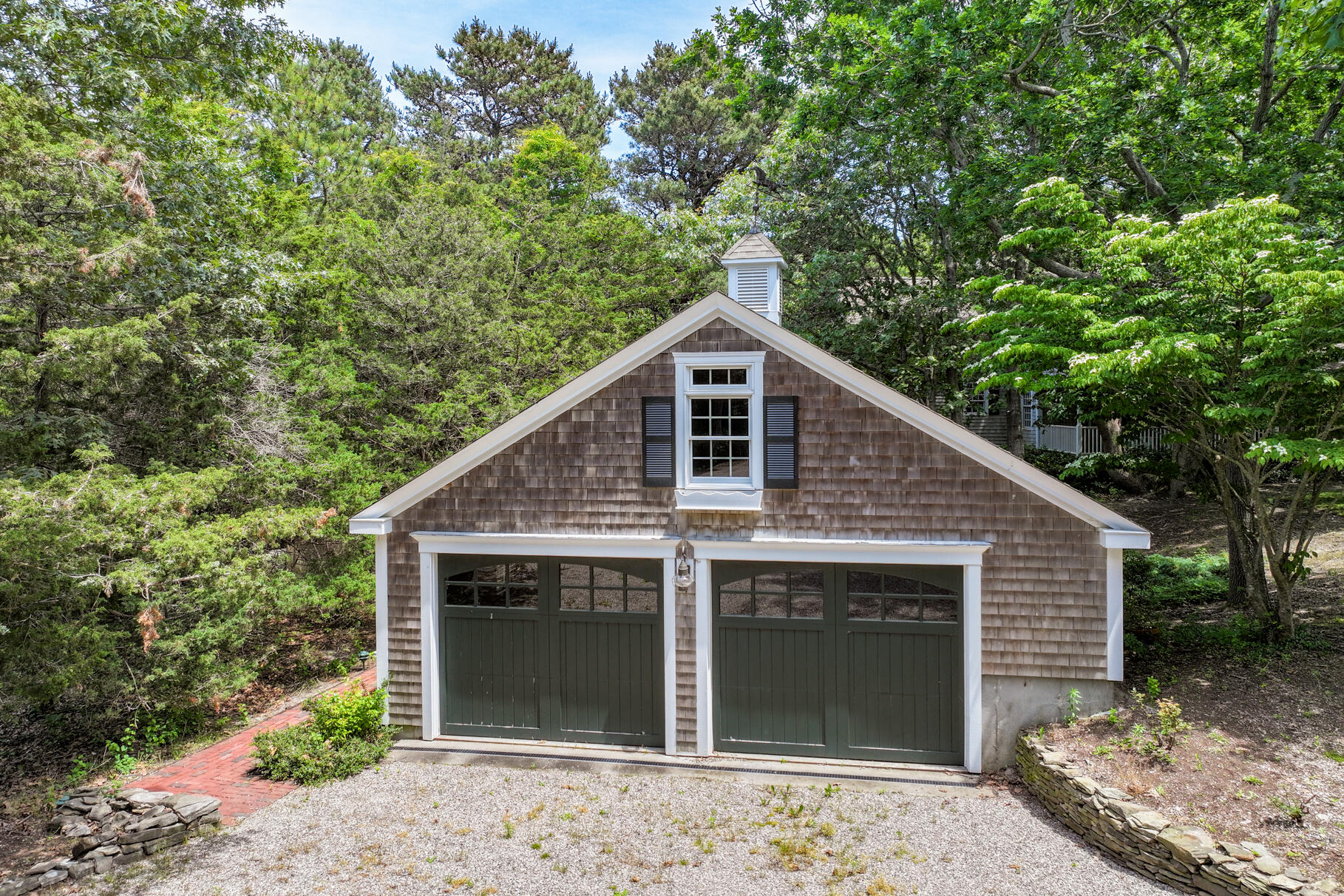 32 Oliver Drive