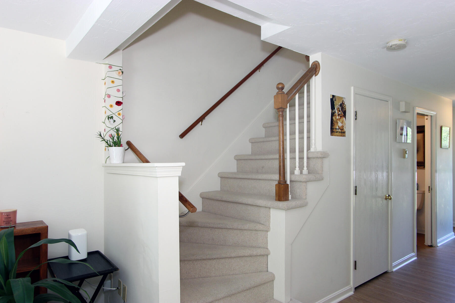 33 Court Way